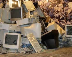 Descarte de lixo eletrônico neste de fim de semana