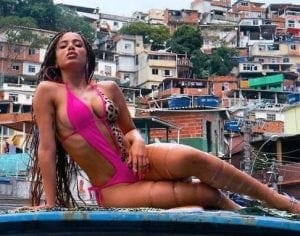Pela primeira vez, Anitta está no top 10 da Billboard
