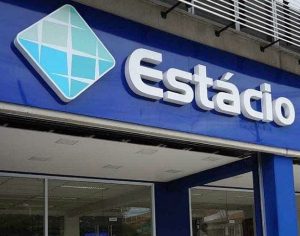 Estácio de Sá demite mais de mil docentes para contratar de forma intermitente