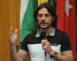 Capitão Germano recebe título de cidadão honorário de Londrina