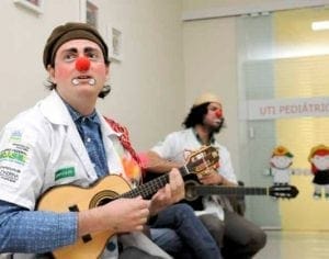 Plantão Sorriso apresenta espetáculo gratuito neste domingo