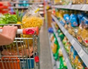 Procon alerta para a diferença de preço dos produtos de Natal nos supermercados