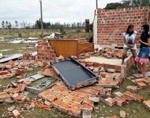 Defesa Civil faz cadastro de paranaenses para alertas sobre tempestades