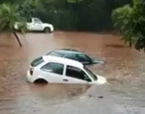 Chuvas promovem estragos em Londrina