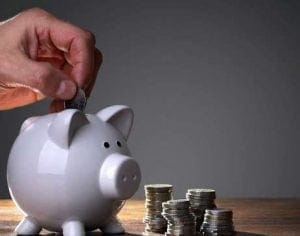 Somente 21% dos brasileiros conseguiram guardar dinheiro em dezembro