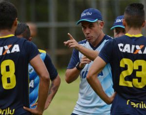 Londrina e Coritiba se enfrentam neste sábado no Estádio do Café