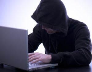 Equipe jurídica rastreia posts caluniosos contra Marielle nas redes sociais