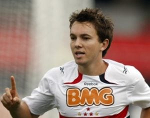 Londrina fecha com Dagoberto e deve apresentá-lo na próxima semana