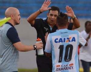 Na estreia do novo técnico, LEC vence e volta a sonhar com o Paranaense