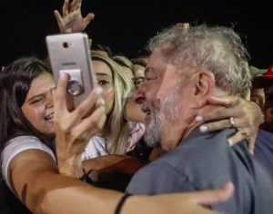 Ex-presidente Lula faz caravana pelo Paraná nesta semana
