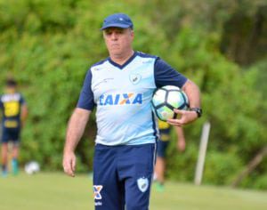 Com a saída de Ricardinho confirmada, LEC já estuda novos nomes