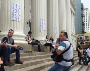 Por falta de público, Bolsonaro cancela ato no centro de Curitiba