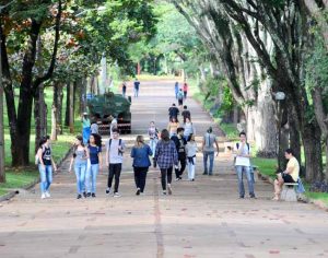 Por falta de professores, UEL suspende calendário acadêmico de 2018