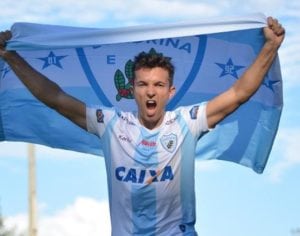 Londrina faz treino aberto no VGD e apresenta Dagoberto nesta terça