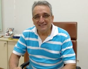 Torcida do Londrina recebe Carlos Alberto Garcia para relembrar histórias