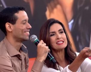 Professor que recebeu dinheiro dos alunos participa do Encontro com Fátima Bernardes