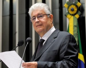 Requião se lança pré-candidato à presidência da república pelo MDB