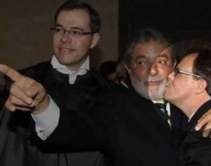 Foto que difamou Favreto, usa irmão de Toffoli que tem Síndrome de Down