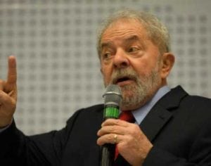 Desembargador ordena que Lula seja solto em 1 hora