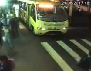 Seguranças do Terminal identificam mulher que jogou bebê no lixo