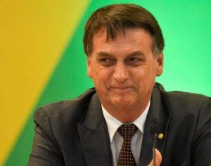 Governo Bolsonaro terá que atender 24 milhões sem médicos cubanos