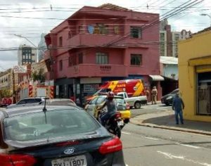 Homem é empurrado de prédio no centro de Londrina