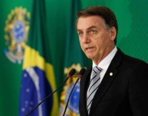 Jair Bolsonaro dá posse a presidentes de bancos públicos