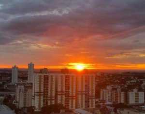 Semana segue com calor e chuvas isoladas em Londrina e região