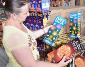 Rojões coloridos estão liberados em Londrina; saiba onde comprar