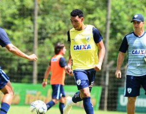 Tubarão enfrenta o Cianorte, neste domingo, na estreia do Paranaense