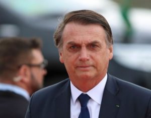 Bolsonaro cumpre primeira agenda administrativa no Paraná