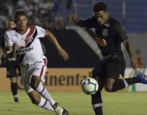 3,5 mil pessoas usaram ingressos falsos em jogo do Corinthians, aponta empresa