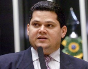 Presidente do Congresso Nacional testa positivo para o coronavírus