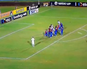 Assista os gols e as cobranças de pênalti na vitória do Londrina