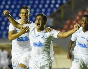 Com gol no final e vitória nos pênaltis, LEC avança na Copa do Brasil