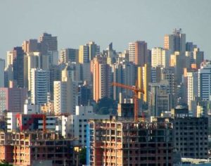 Inflação: londrinenses começam o ano 15% mais pobres, diz estudo