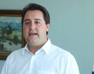 Ratinho Junior propõe fim da aposentadoria de governadores