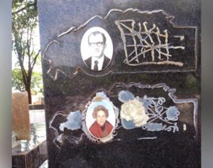 Em Londrina, túmulo de ex-prefeito também é vandalizado