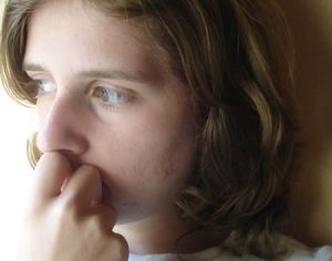 Por que negligenciamos a depressão? Psicanalista comenta sobre o tema
