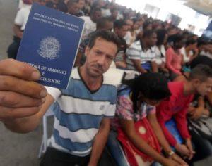 Desemprego no país sobe para 12,4% e atinge 13,1 milhões de pessoas