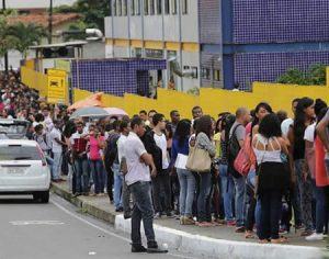 Desemprego no país atinge 13,2 milhões de pessoas, diz IBGE