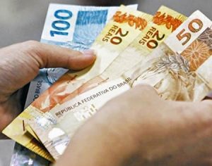 Pela primeira vez após 15 anos, salário não terá aumento real em 2020