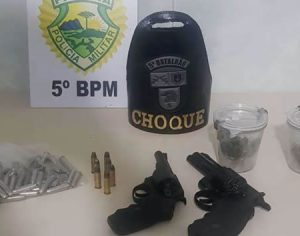 Youtuber é preso com armas, munições e drogas em Londrina