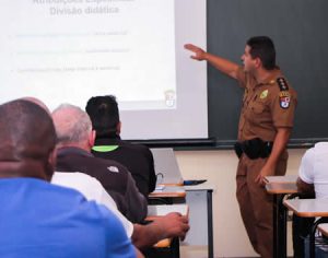 Policiais da reserva vão atuar em 17 escolas de Londrina; veja a lista
