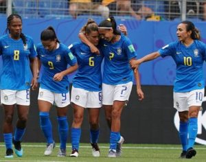 Brasil é prejudicado pelo VAR e perde para Austrália na Copa