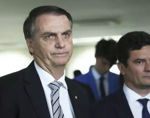 ‘Confiamos irrestritamente em Moro’, diz Bolsonaro após mensagens