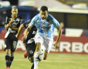 LEC sofre a primeira derrota em casa na Série B, mas segue no G4