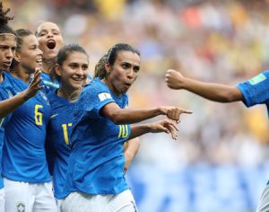 Brasil enfrentará a França neste domingo pelas oitavas da Copa