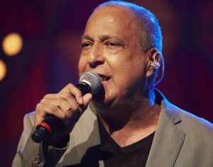 Samba da Madrugada recebe o cantor Sombrinha neste sábado