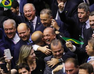 Fim da aposentadoria especial não valerá para os atuais deputados